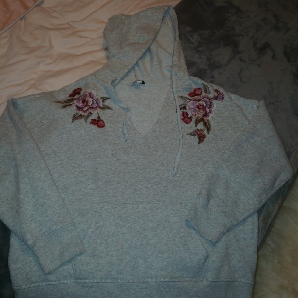 American Eagle Sweatshirt
